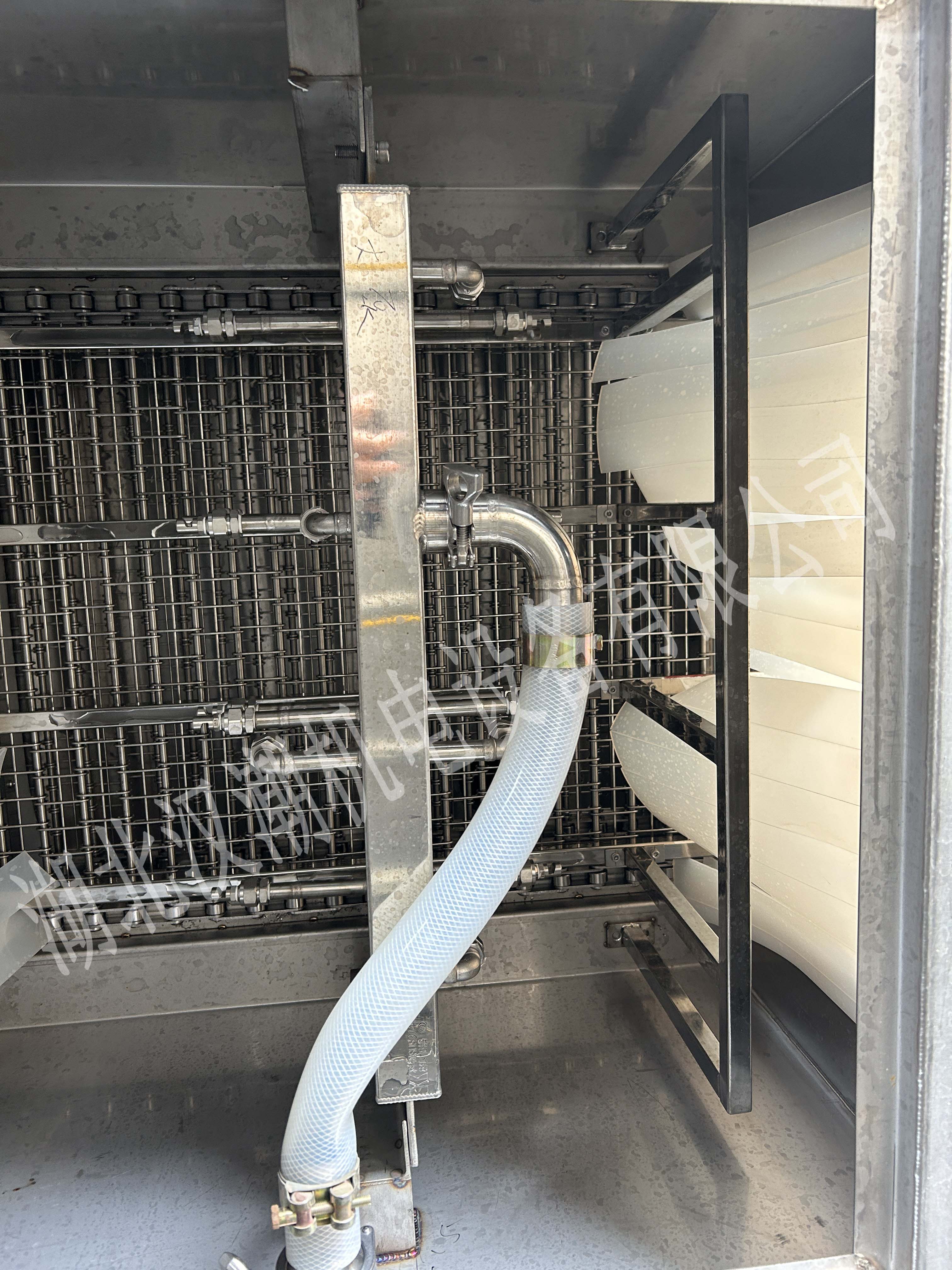 通過式噴淋烘干清洗機(圖7) 通過式噴淋烘干清洗機(圖7)